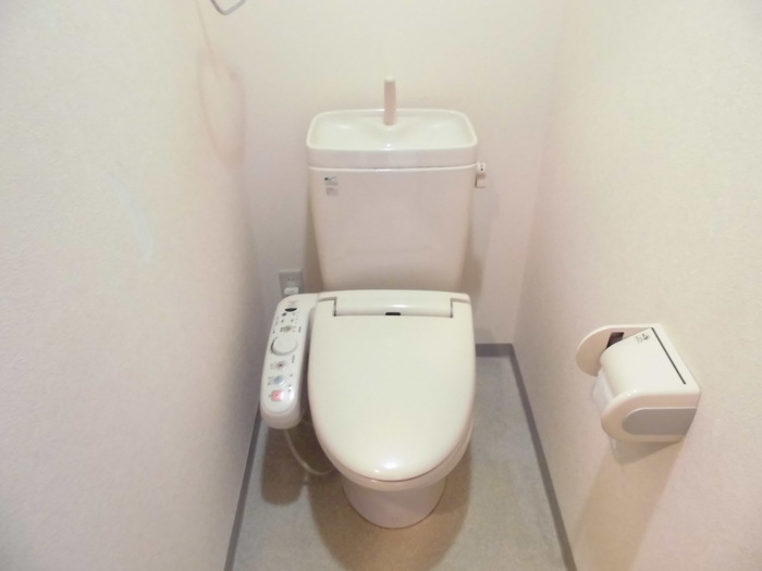 トイレ　温水洗浄暖房便座