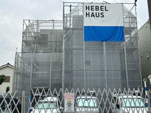 建物外観　建築中