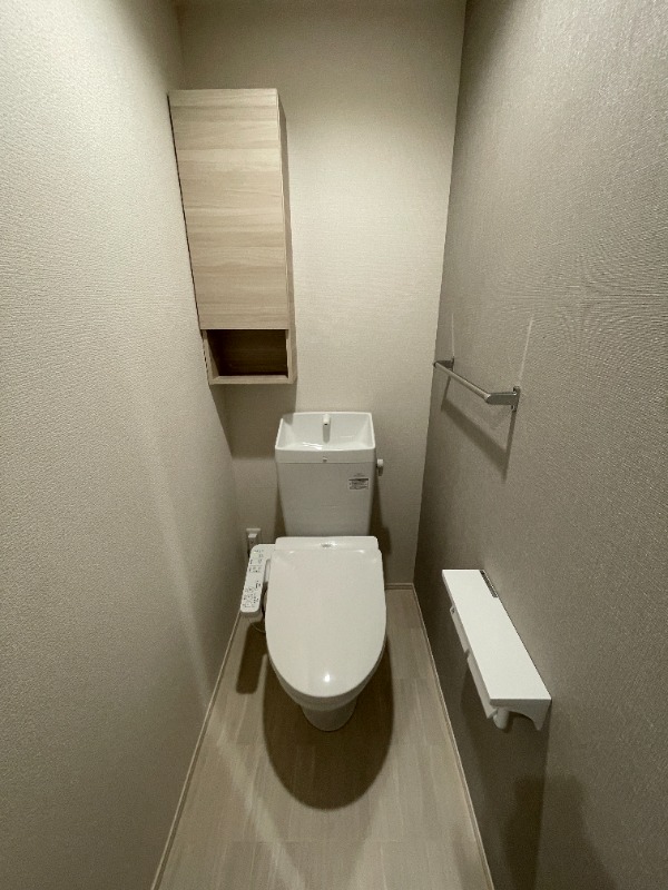 ＪＲ山陽本線 岡山駅 徒歩10分 3階建 築1年のトイレ写真