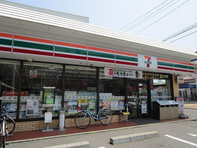 コンビニ　セブンイレブン新潟紫竹山店（コンビニ）まで535m