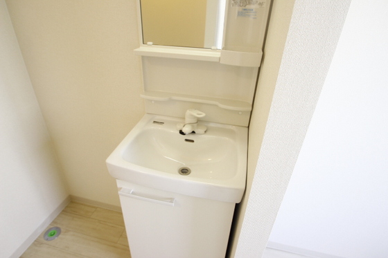洗面設備　※別号室の写真です