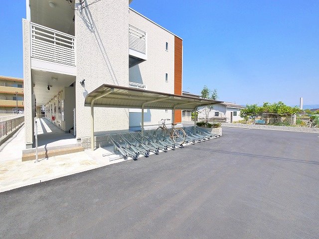 その他共有部分　屋根付き駐輪場