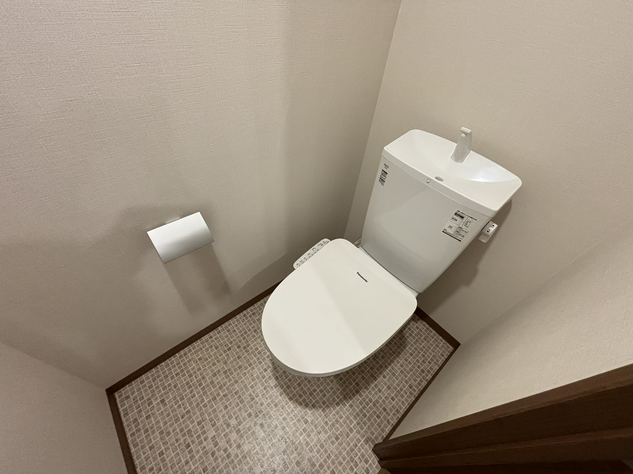 仙台市地下鉄東西線 宮城野通駅 徒歩9分 5階建 築3年のトイレ写真