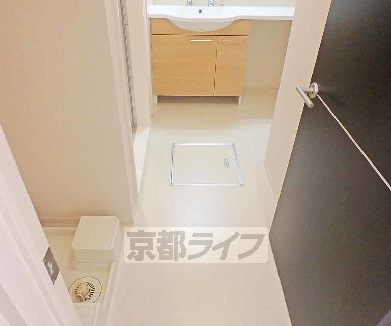 洗面設備　ひろーい脱衣所です