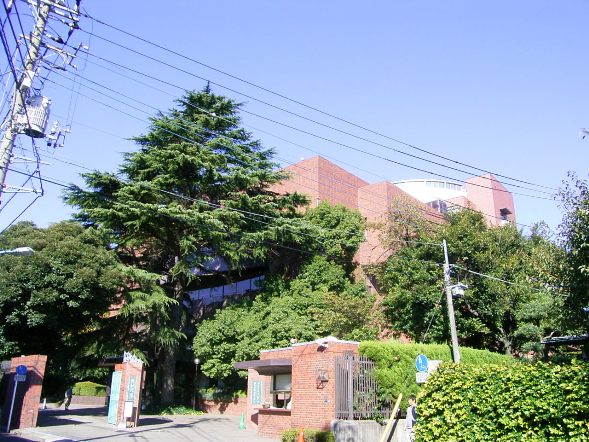 図書館　目白大学新宿図書館（図書館）まで619m