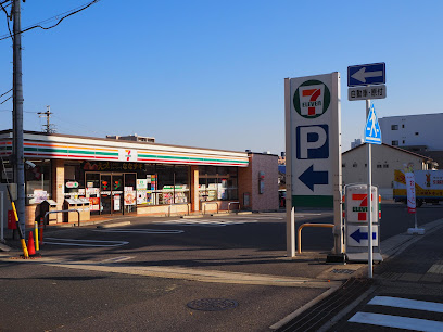 コンビニ　セブンイレブン 名古屋茶屋が坂店（コンビニ）まで180m