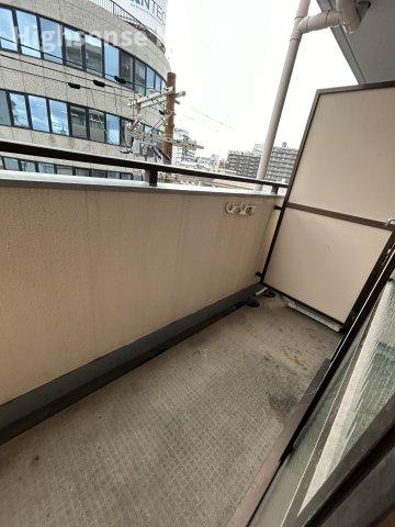 バルコニー　お洗濯にも便利なバルコニー付き