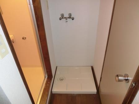 玄関　室内洗濯機置場