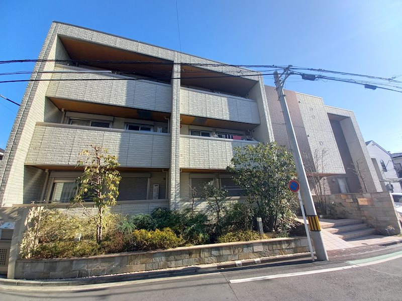 建物外観　建設中