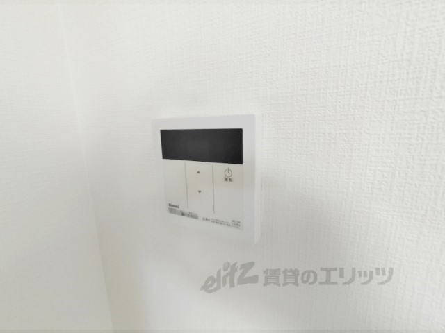 その他設備　給湯器リモコン