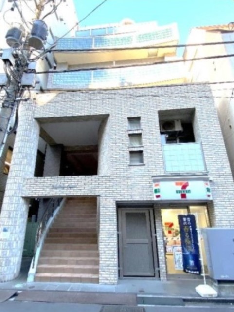 建物外観　６階建ての賃貸マンション