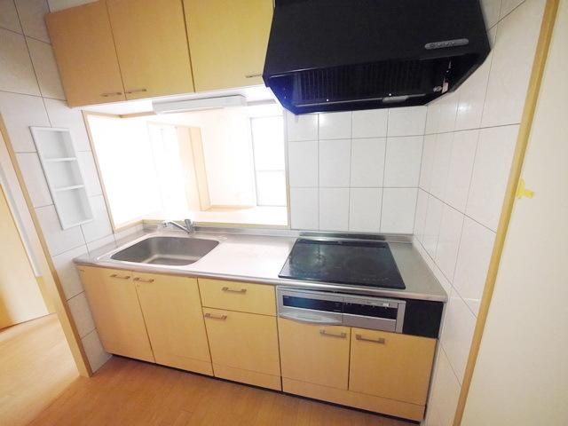 キッチン　同物件別部屋写真