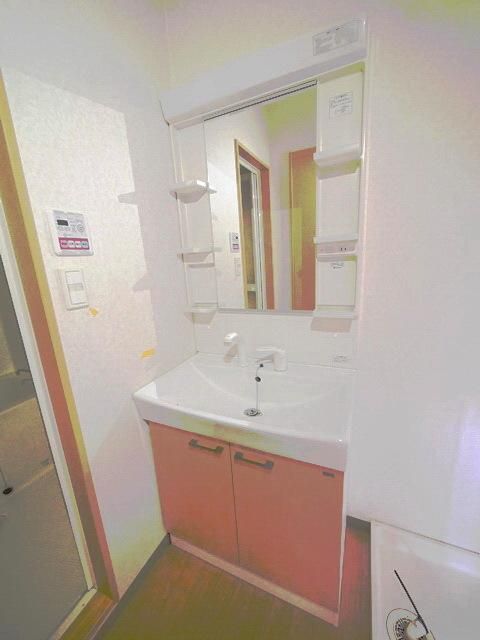 洗面設備　同物件別部屋写真