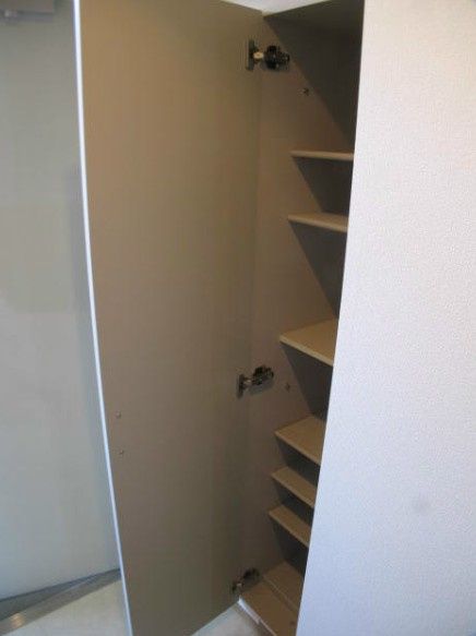 玄関　※同建物別部屋参考写真