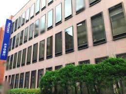 銀行　みずほ銀行横山町支店（銀行）まで304m