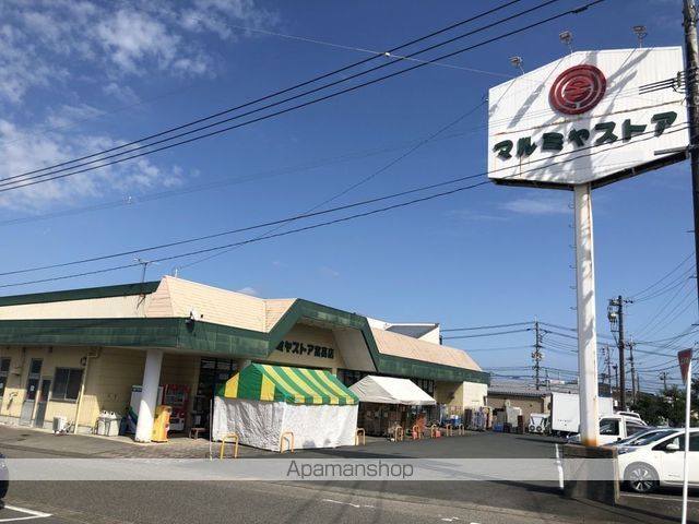 スーパー　マルミヤストア富高店（スーパー）まで642m
