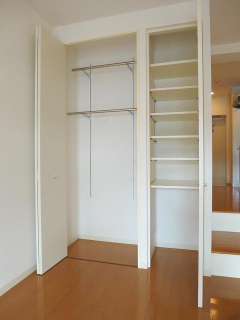 収納　多機能なクローゼットです