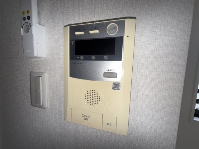 セキュリティ　リヴシティ栄弐番館
