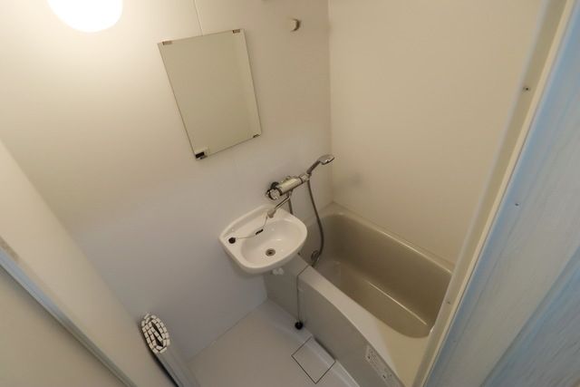 バス・シャワールーム　★人気のバストイレ別のお部屋です★