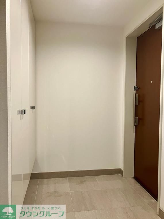 玄関　別間取のお部屋の写真です。