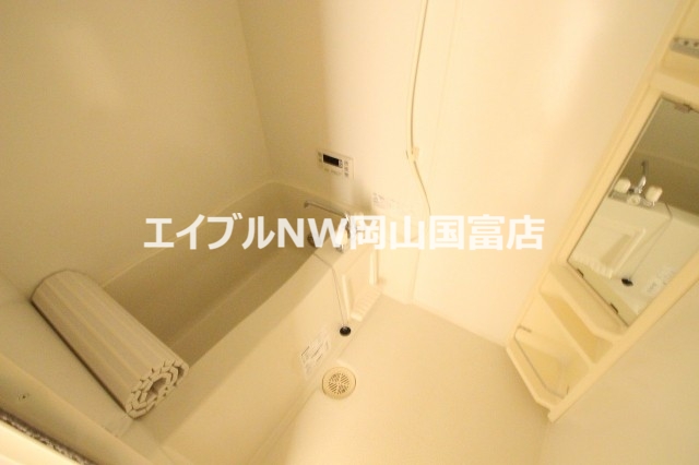 バス・シャワールーム　同間取り別部屋の写真です