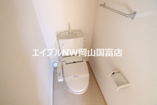 トイレ　同間取り別部屋の写真です