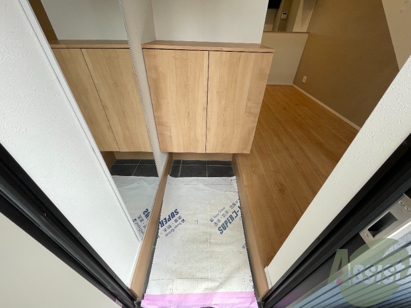 玄関　玄関にはシューズボックスがあります。これはうれしい。
