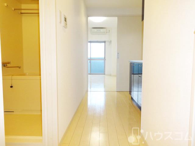 玄関　玄関を開けるとキレイな室内とご対面です☆
