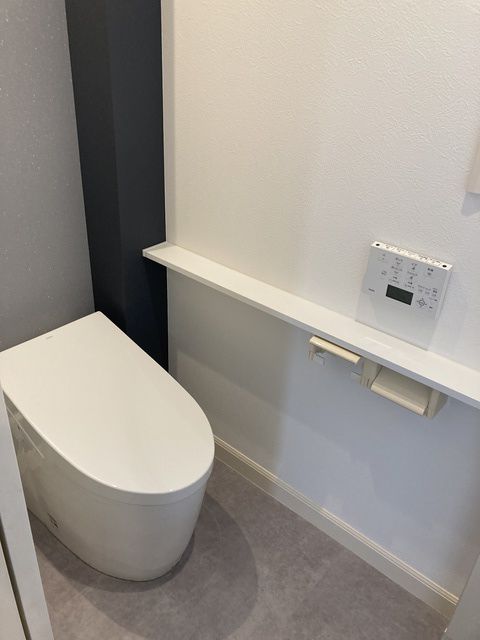 上目黒4丁目戸建住宅のトイレ写真