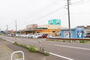 スーパー　スーパーマルイ巻店（スーパー）まで577m