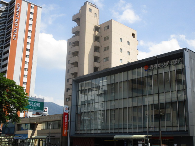 銀行　西日本シティ銀行三萩野支店（銀行）まで596m