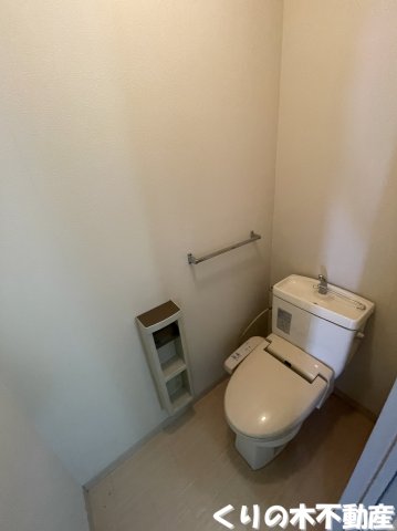 トイレ　反転タイプのお部屋です（現況を優先します）