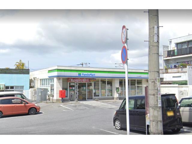コンビニ　ファミリーマートこどもの国前店（コンビニ）まで26m