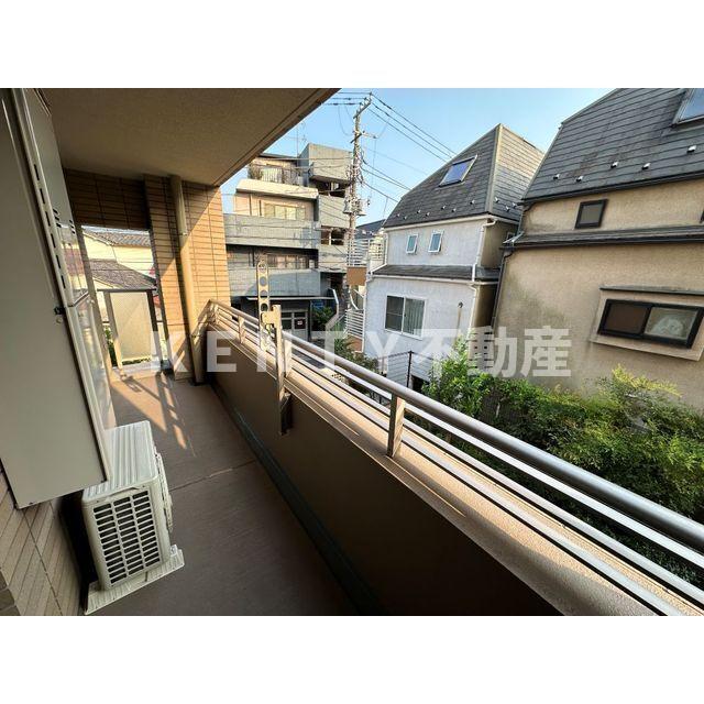 バルコニー　落ち着いた時間を過ごせるバルコニーです
