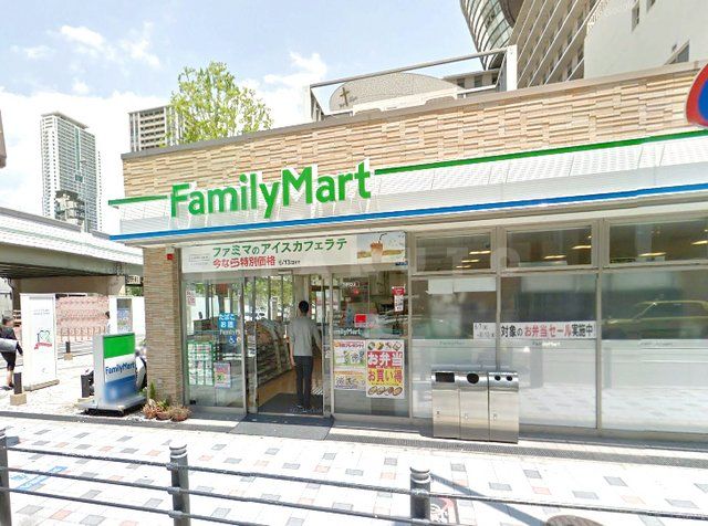 コンビニ　ファミリーマート内本町西店（コンビニ）まで379m
