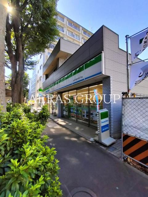 コンビニ　ファミリーマート 杉並下高井戸四丁目店（コンビニ）まで476m