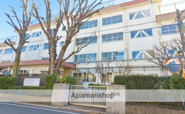 中学校　練馬区立豊玉中学校（中学校）まで340m
