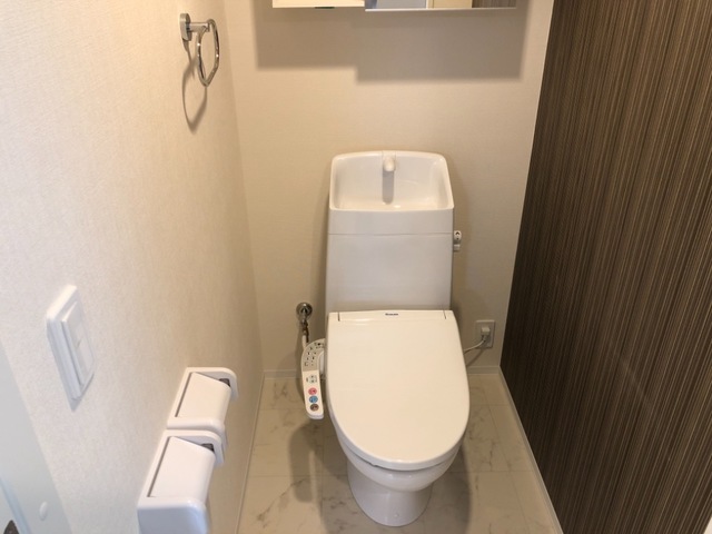 トイレ　シャワー付トイレ