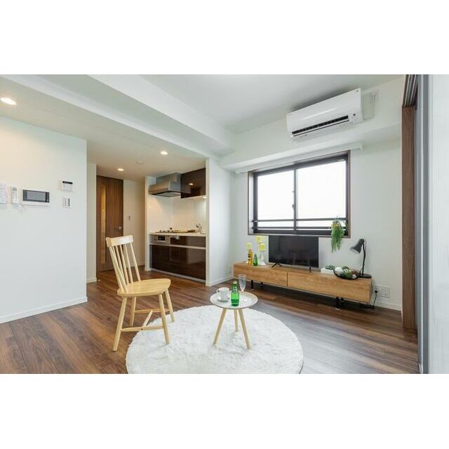 居室・リビング　Cタイプ2022年7月撮影 MR703号室の写真で調度品等は