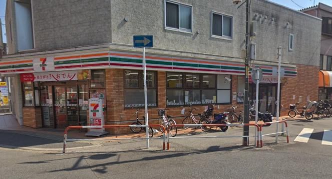 コンビニ　セブンイレブン松戸上本郷駅前店（コンビニ）まで250m