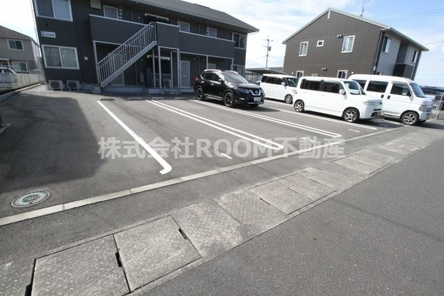 駐車場　駐車場があります