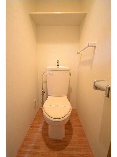 トイレ　※こちらのお写真は他部屋になり参考写真です