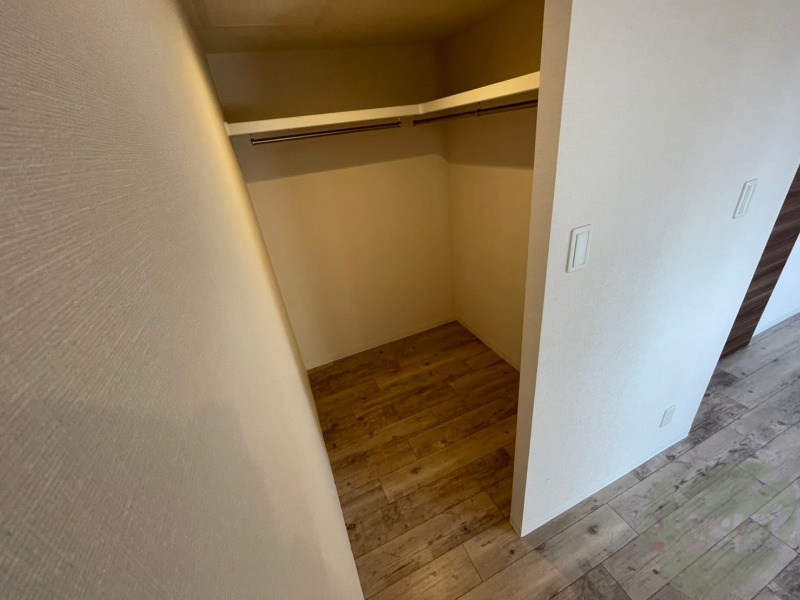 収納　寝室にあったクローゼット。荷物がたくさんあっても大丈夫。