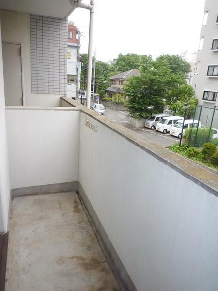 バルコニー　日当たり良好バルコニー