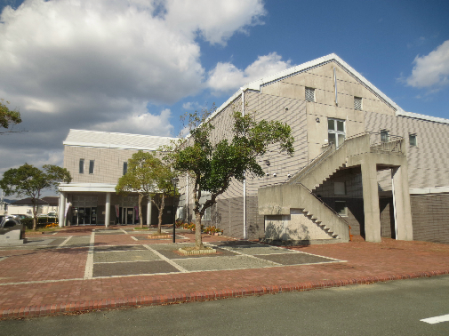 図書館　湖西市立中央図書館（図書館）まで360m