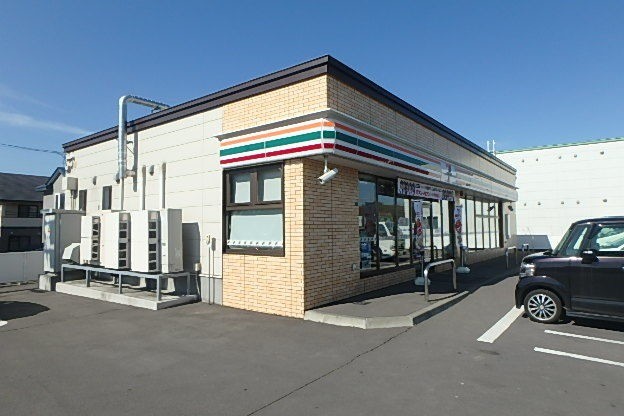 コンビニ　セブンイレブン苫小牧沼ノ端東店（コンビニ）まで503m