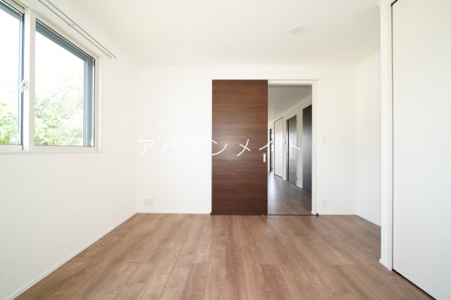 その他部屋・スペース　落ち着いて過ごせるお部屋なので、寝室にいかがでしょうか