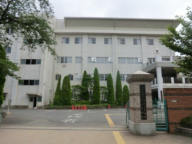高校・高専　さいたま市立浦和高等学校（高校・高専）まで573m