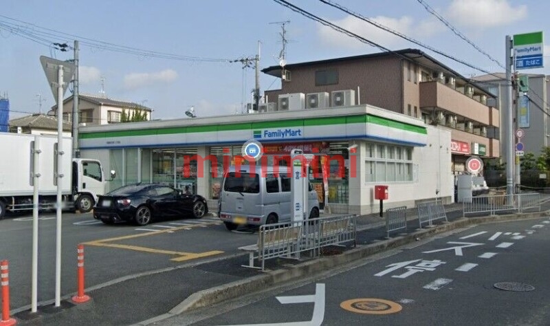 コンビニ　ファミリーマート高槻宮田町二丁目店（コンビニ）まで285m