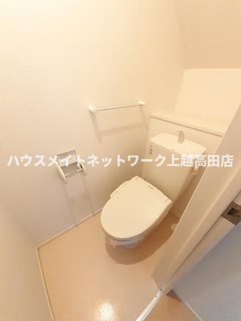 トイレ　温水洗浄暖房便座